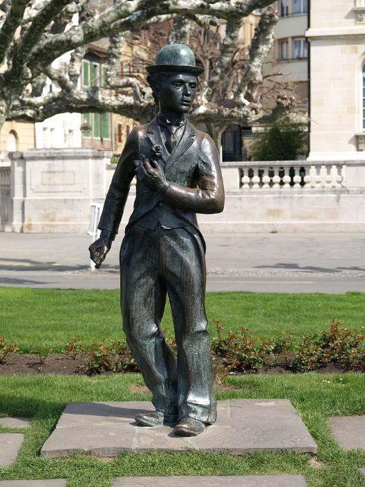 Chaplin szobor a vevey-i sétányon